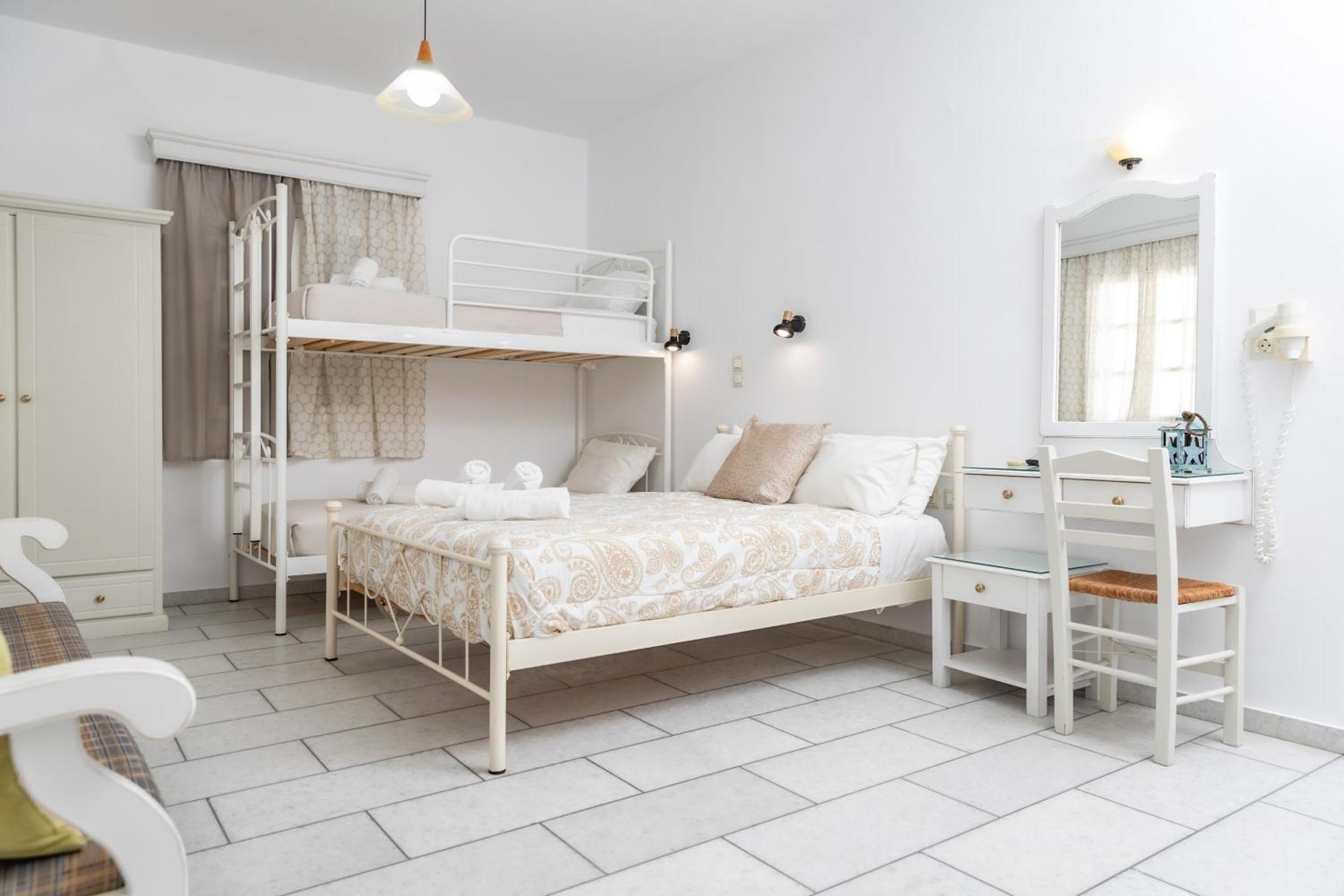 Depis Studios & Apartments Naxos City Eksteriør billede