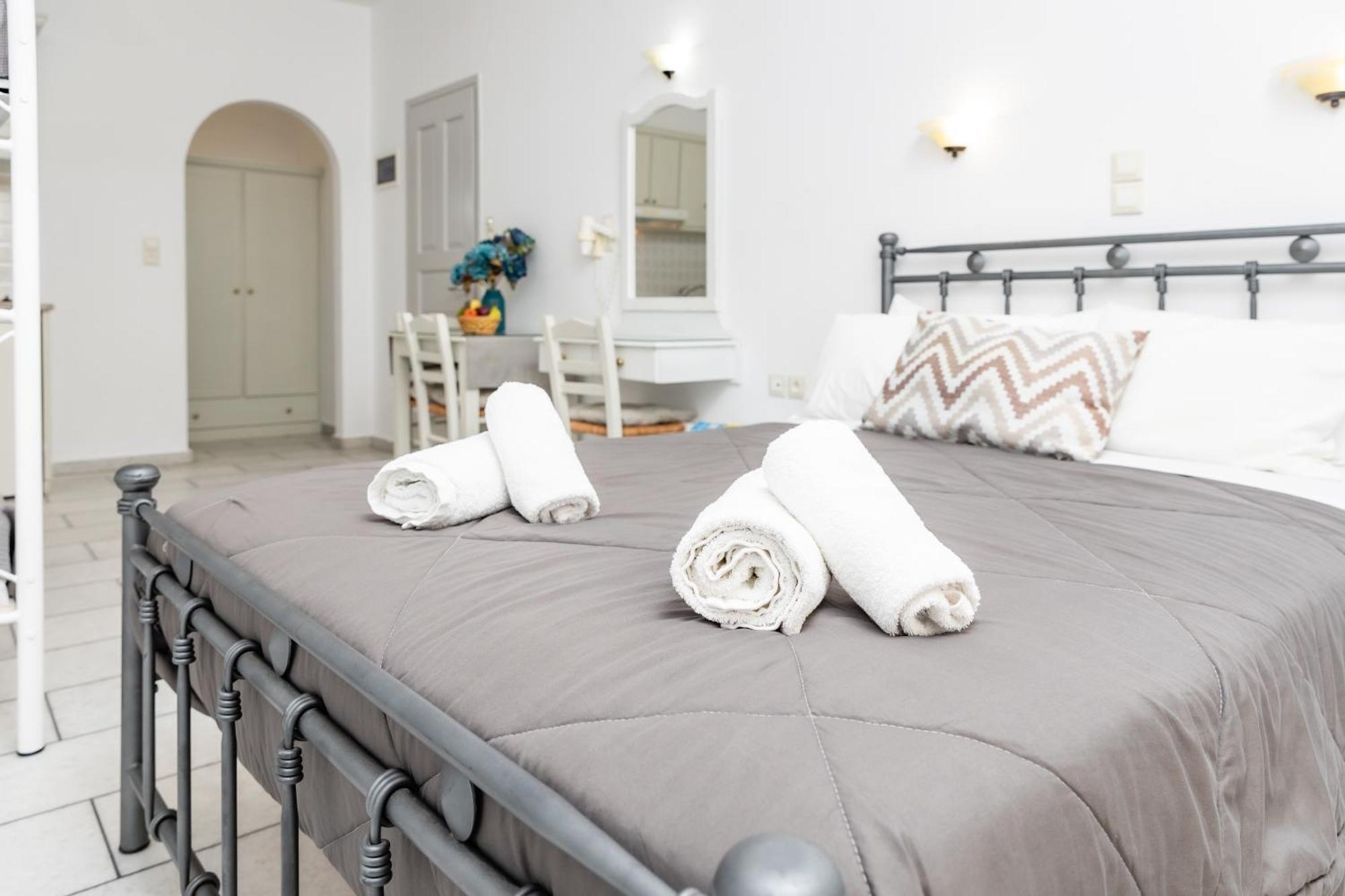 Depis Studios & Apartments Naxos City Eksteriør billede