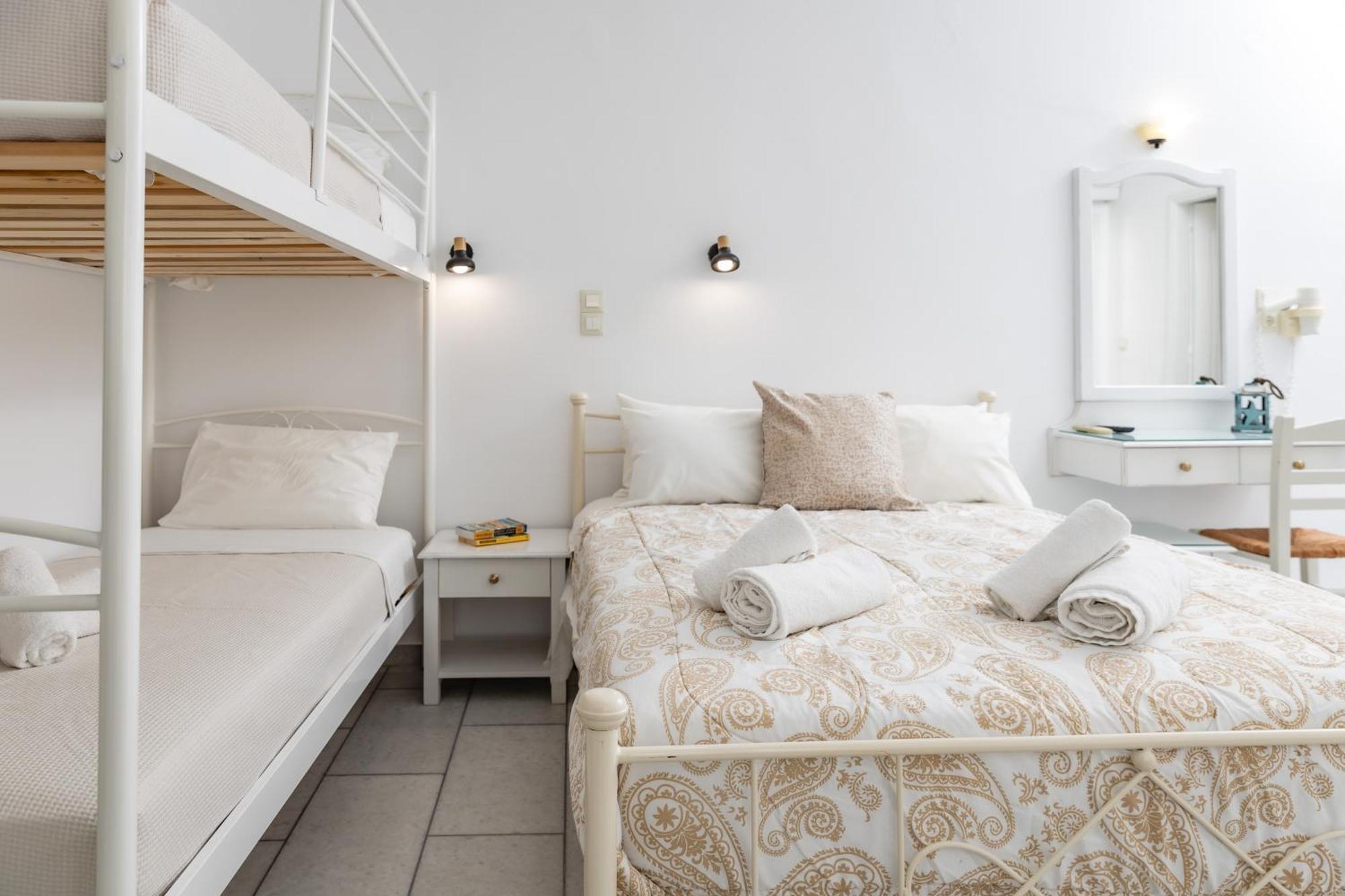 Depis Studios & Apartments Naxos City Eksteriør billede