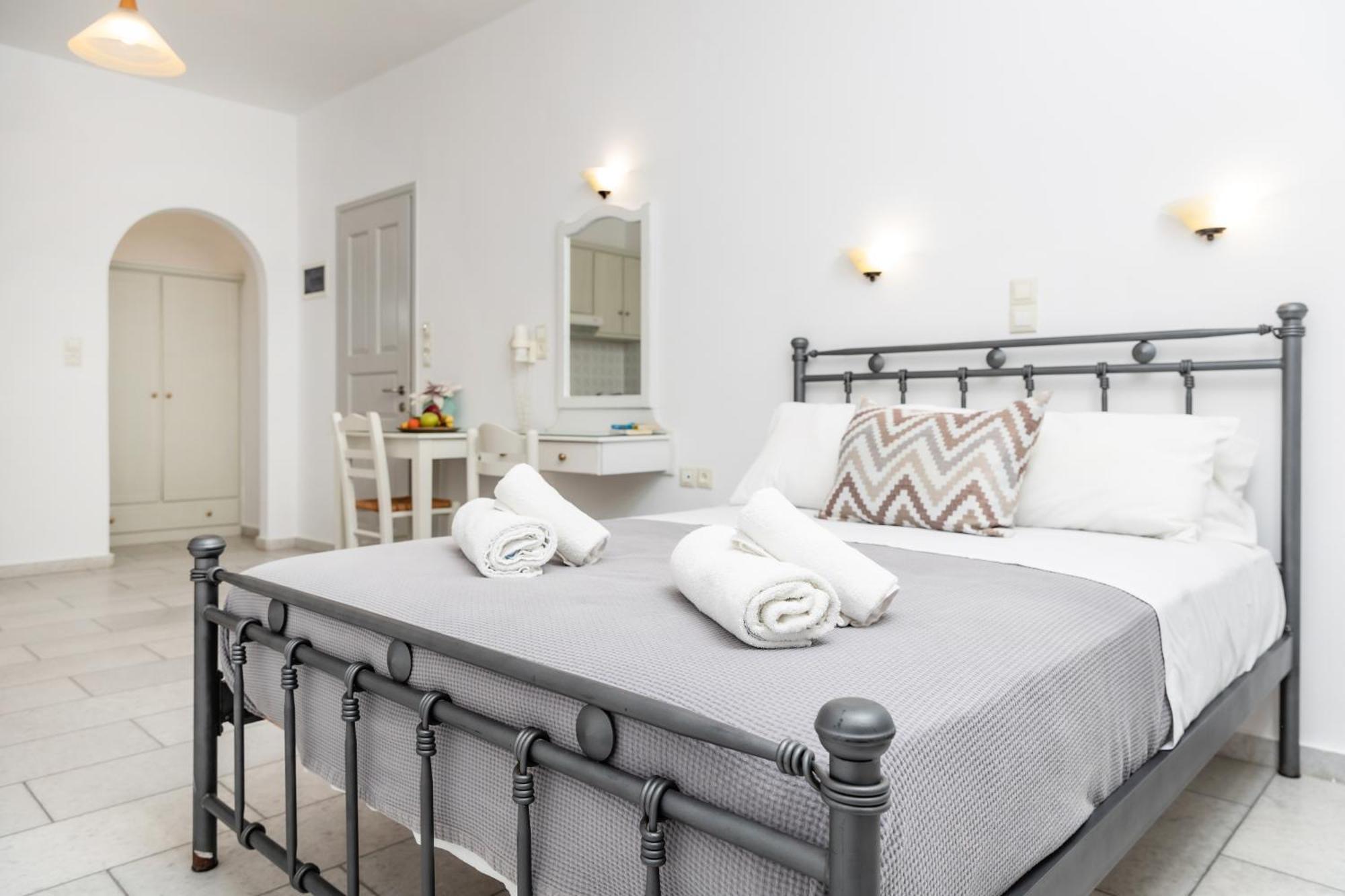 Depis Studios & Apartments Naxos City Eksteriør billede